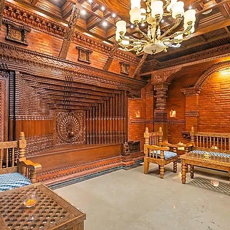 Aarya Hotel & Spa