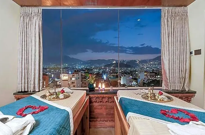 Hotel Aarya &